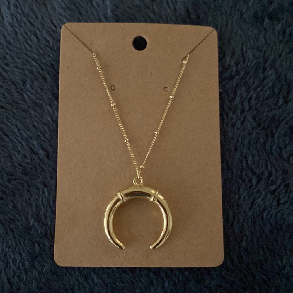 18K Gold PVD Plated Stainless Steel Moon Horn Pendant Necklace